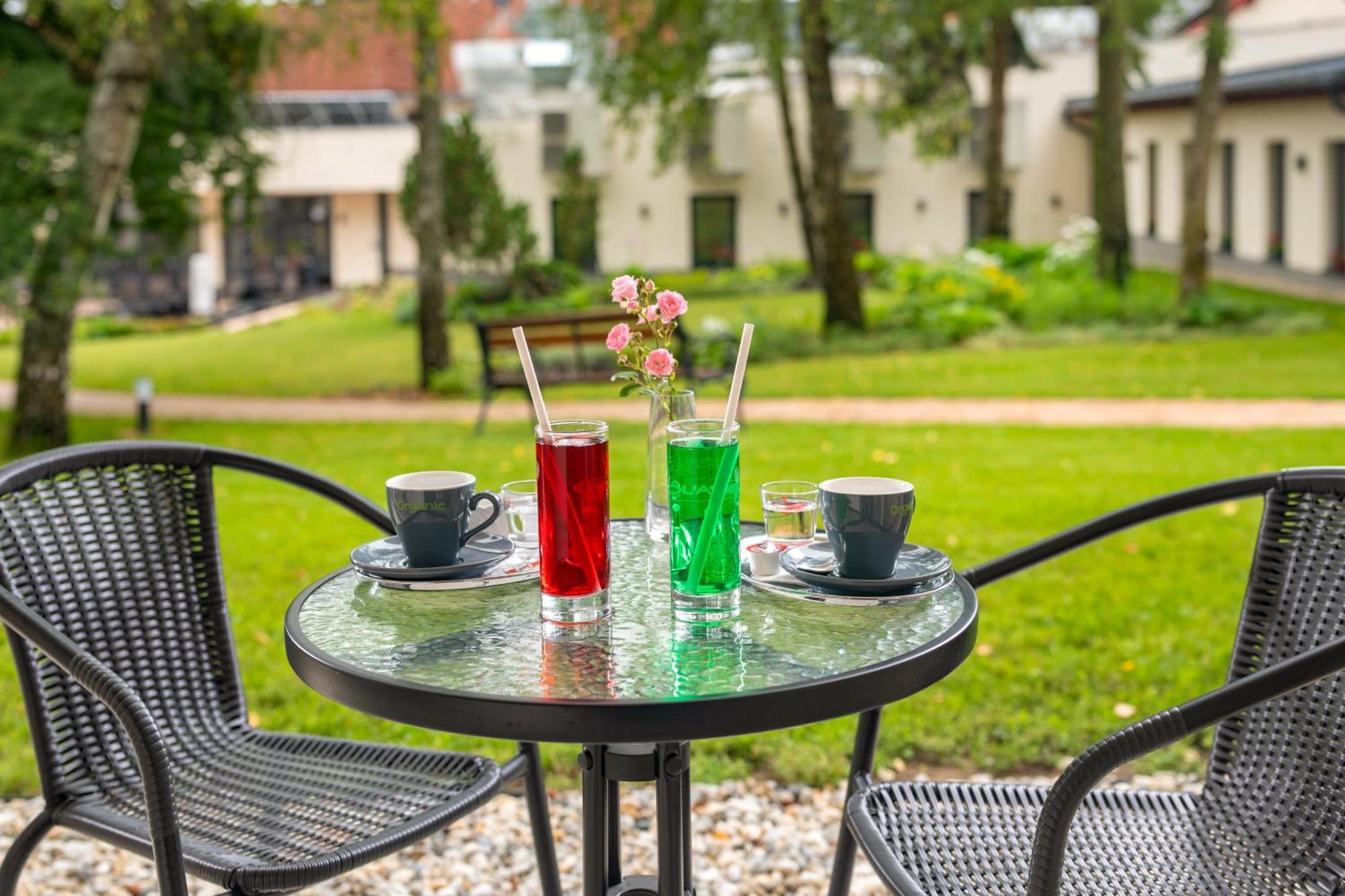 Szarvaskut Hotel Zirc Bagian luar foto