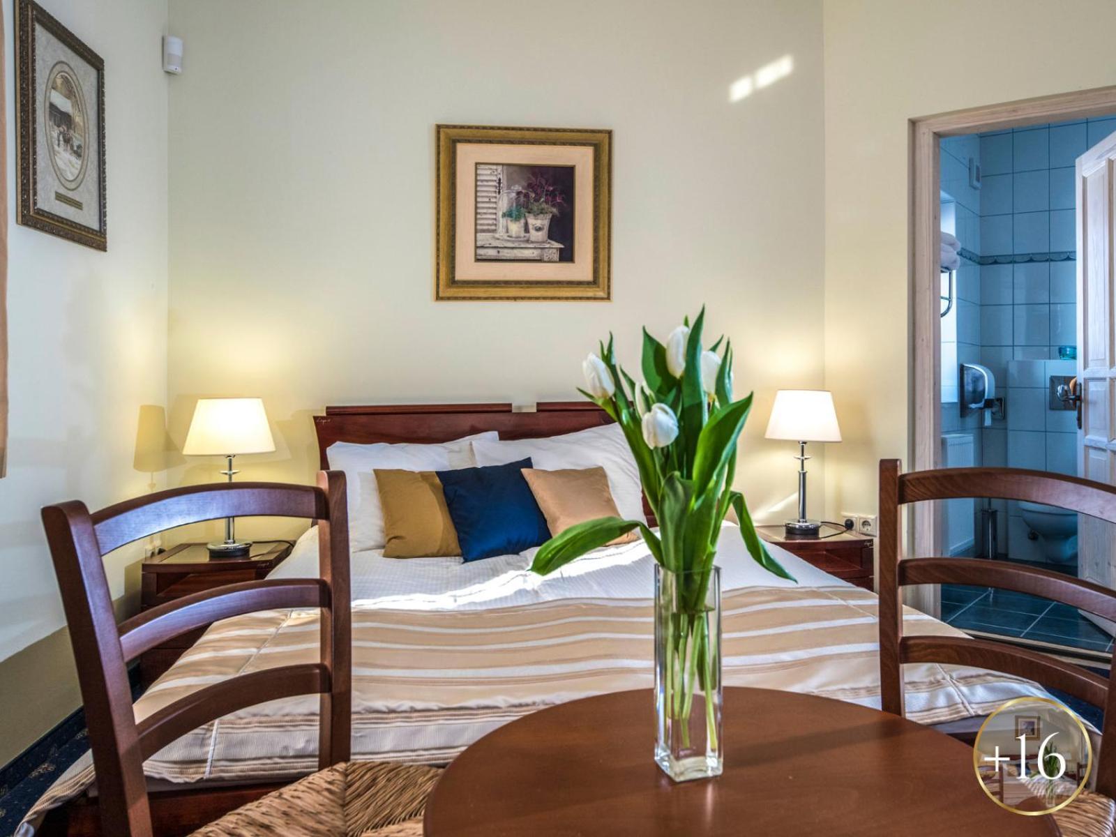 Szarvaskut Hotel Zirc Bagian luar foto
